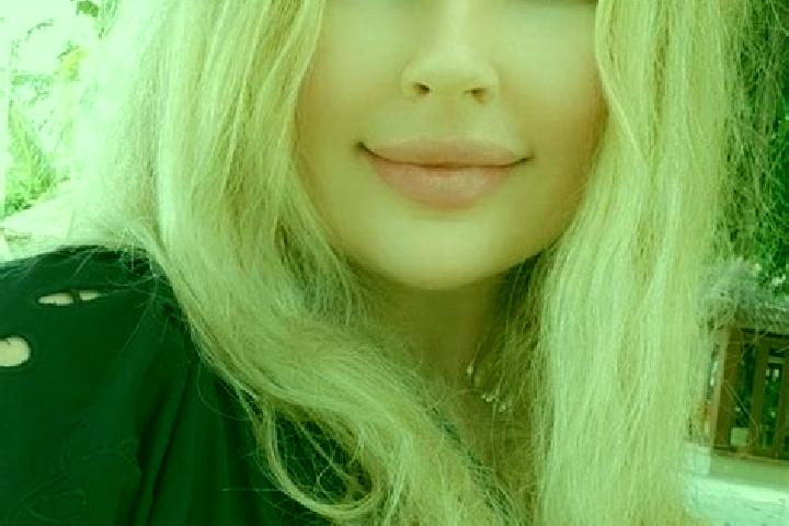 Aurora, 25, a blonde grey-eyed latina companion based in Bezzecca. Offering Tantra, BDSM, GFE, CIM, Fetish. Available for incall and outcall, day and evening...
