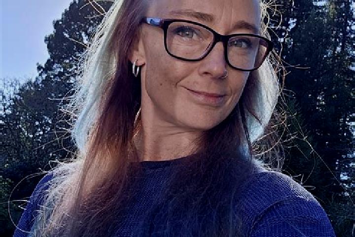 Aurora, 25 — Escort in Cutten, United States