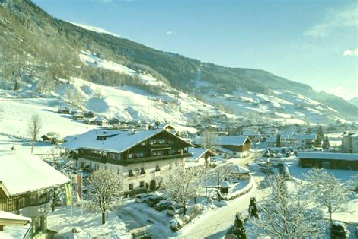 Aurora, 25 — Escort in Hollersbach im Pinzgau, Austria