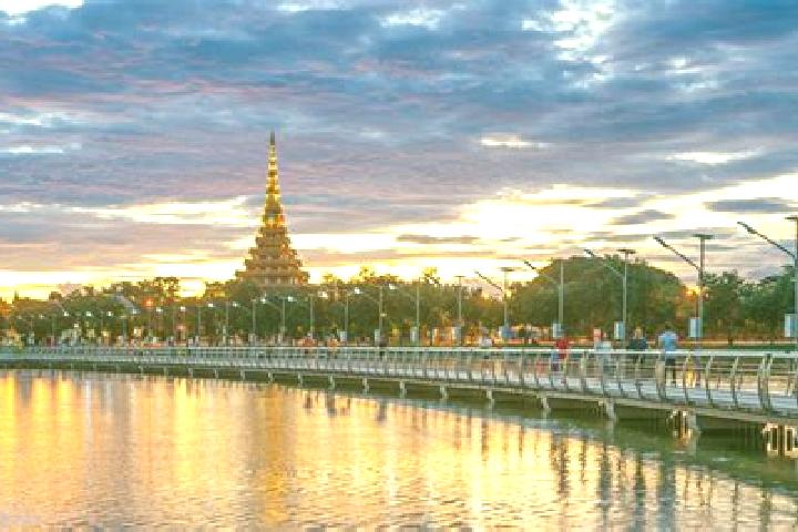 Aurora, 25 — Escort in Khaen Dong, Thailand