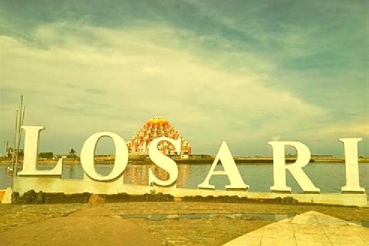Aurora, 25 — Escort in Losari, Indonesia