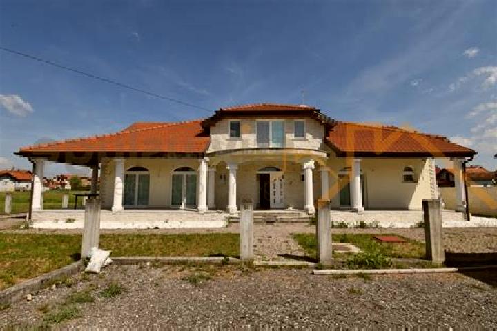Aurora, 25 — Escort in Lukino Selo, Serbia