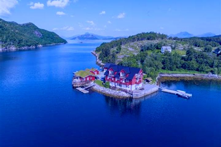 Aurora, 25 — Escort in Snaase, Norway