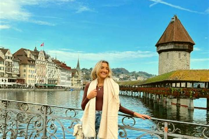 Aurora, 25 — Escort in Stabio, Switzerland