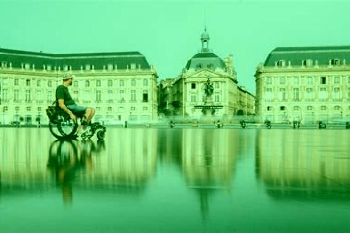 Aurora, 25 — Escort in Vibeuf, France