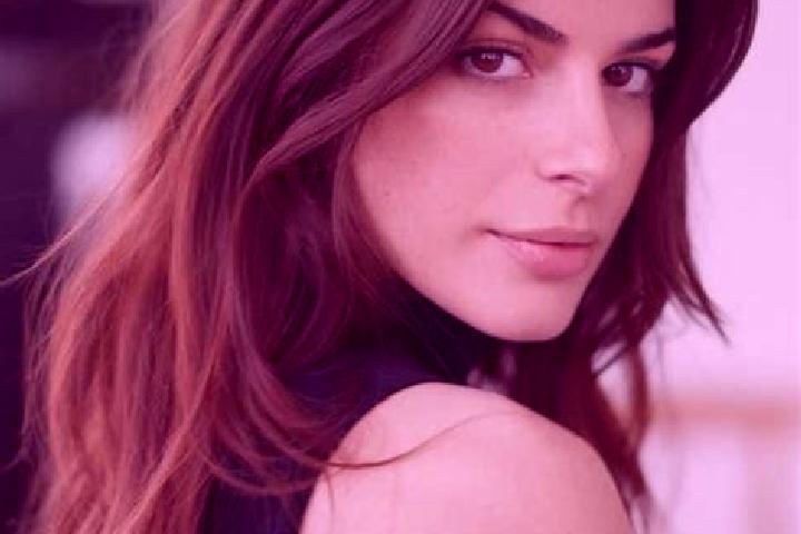 Aurora, 26, a auburn brown-eyed mediterranean companion based in Breckenridge Greens. Offering Prostate Massage, Girlfriend Experience, Duos, BDSM, Party Gir...