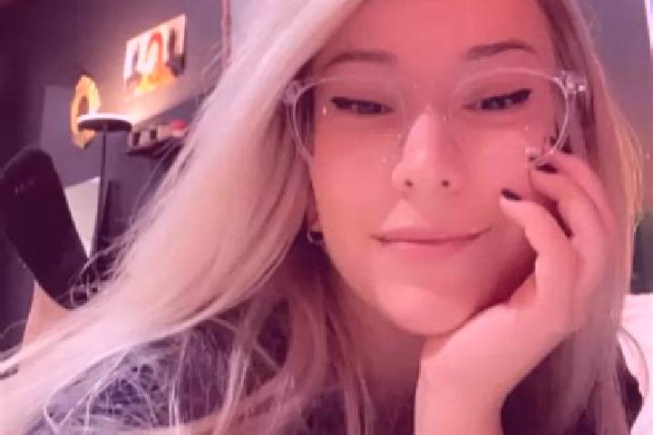 Aurora, 26, a blonde dark-eyed ebony companion based in Iongo. Offering Roleplay, Tantra, Deep French Kissing, Travel Companion, Erotic Massage. Available fo...