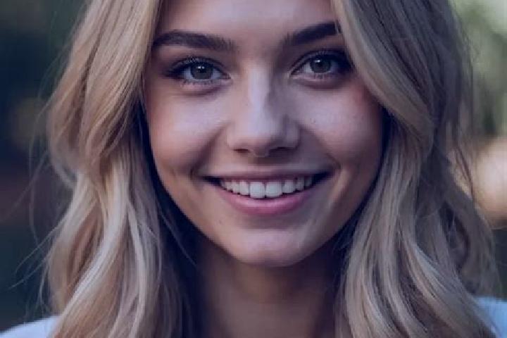 Aurora, 26, a blonde hazel-eyed mixed companion based in Apitong. Offering Prostate Massage, CIM, GFE. Available for incall and outcall, day and evening dates.