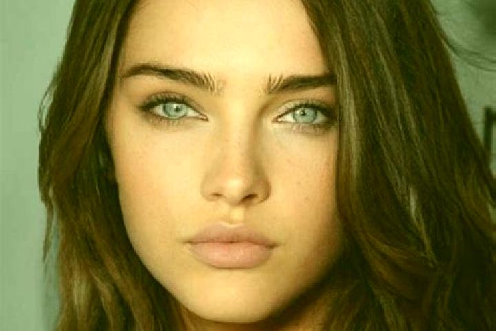Aurora, 26, a brunette blue-eyed indian companion based in El Tecuan. Offering A-Level, Roleplay, 69. Available for incall and outcall, overnight bookings av...