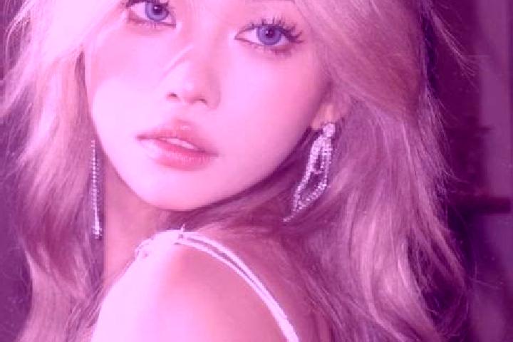 Aurora, 26, a dark blonde blue-eyed asian companion based in Sarasa. Offering Overnight, A-Level, Duos, BDSM. Available for incall and outcall, overnight boo...