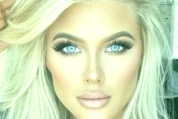 Aurora, 26, a platinum blonde dark-eyed slavic companion based in Manuel Leon. Offering 69, Domination, Striptease, Girlfriend Experience. Available for inca...