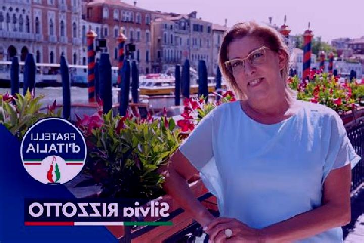 Aurora, 26 — Escort in San Zenone, Italy