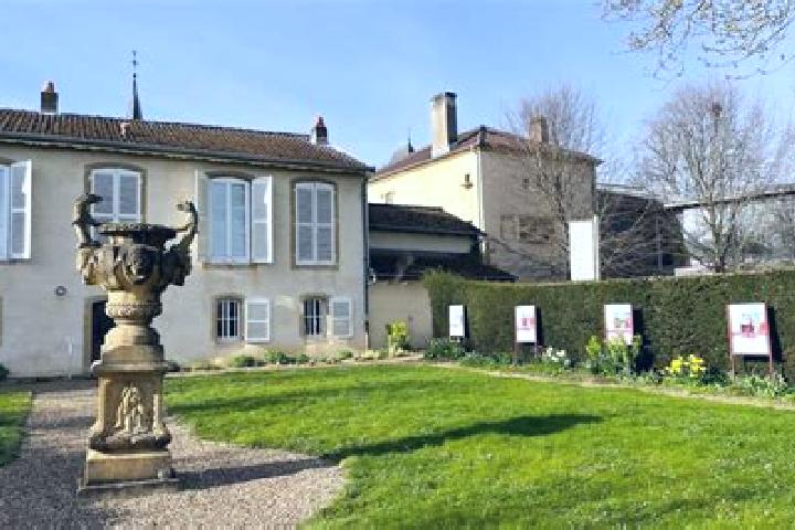 Aurora, 26 — Escort in Scy-Chazelles, France