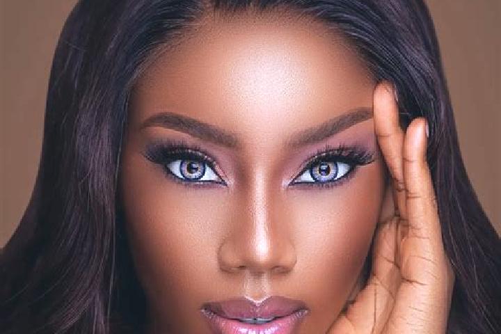 Aurora, 27, a auburn blue-eyed ebony companion based in Petit Yapo. Offering Deep French Kissing, CIM, Overnight. Available for incall and outcall, day and e...
