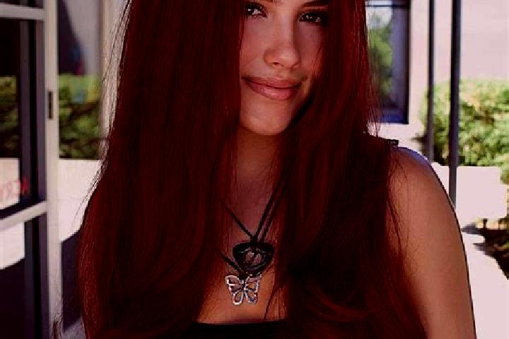 Aurora, 27, a auburn dark-eyed middle eastern companion based in Patrol. Offering Dinner Date, Tantra, BDSM, OWO. Available for incall and outcall, overnight...