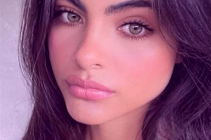 Aurora, 27, a black green-eyed european companion based in Estero Hondo. Offering Deep French Kissing, Duos, BDSM, CIM. Available for incall and outcall, day...