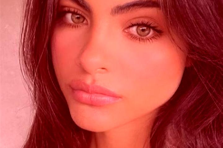 Aurora, 27, a brunette brown-eyed european companion based in Canala. Offering Domination, Striptease, Party Girl. Available for incall and outcall, overnigh...