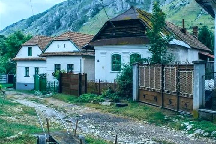 Aurora, 27 — Escort in Bata, Romania