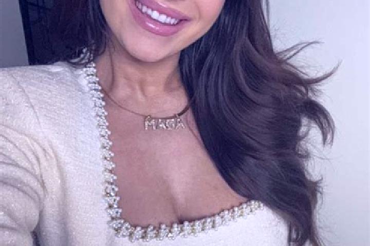 Aurora, 27 — Escort in Clair, Canada