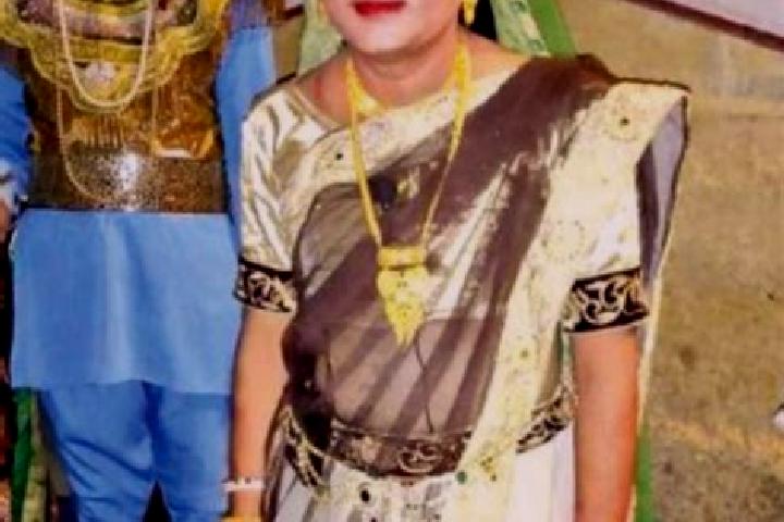 Aurora, 27 — Escort in Lathi, India