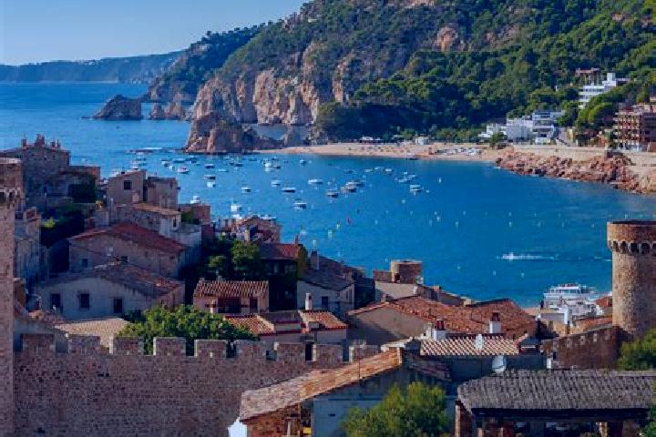 Aurora, 27 — Escort in Leache, Spain