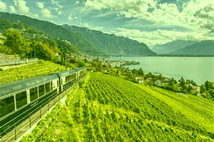 Aurora, 27 — Escort in Travers, Switzerland
