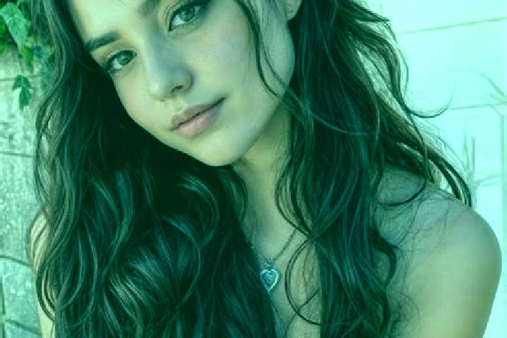 Aurora, 28, a auburn amber-eyed mixed companion based in Gaya. Offering Deep French Kissing, Tantra, A-Level. Available for incall and outcall, overnight boo...
