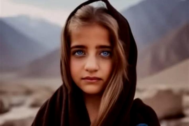 Aurora, 28, a auburn blue-eyed middle eastern companion based in Dolenji Bostanj. Offering Massage, Erotic Massage, Dinner Date. Available for incall and out...