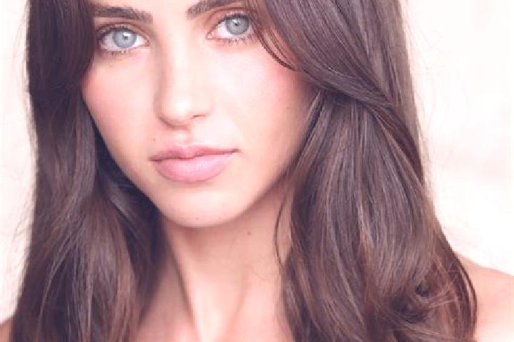 Aurora, 28, a brunette brown-eyed latina companion based in Manigod. Offering Fetish, Tantra, Girlfriend Experience. Available for incall and outcall, overni...