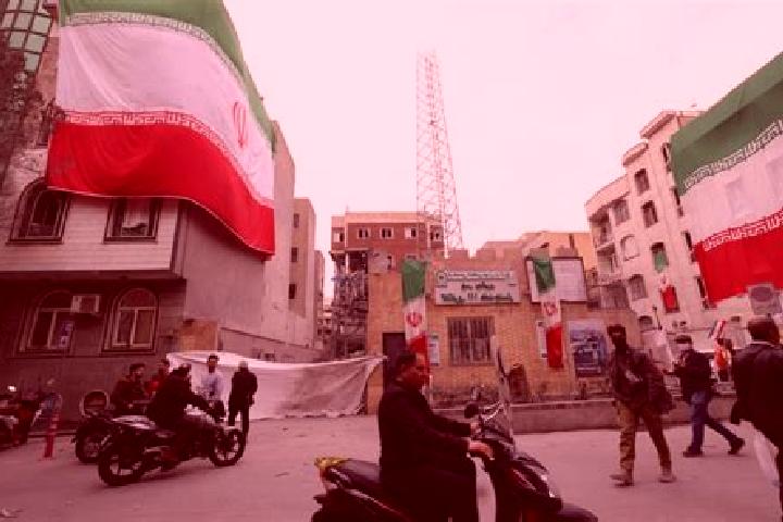 Aurora, 28 — Escort in Ab Garmak, Iran