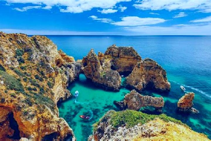 Aurora, 28 — Escort in Cruz, Portugal