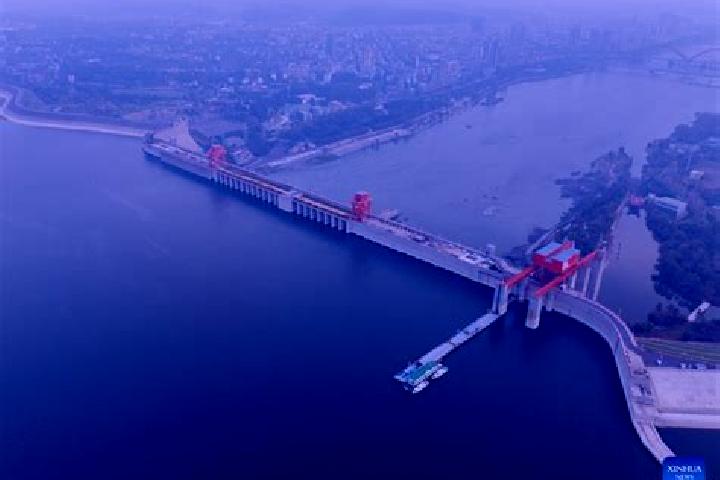 Aurora, 28 — Escort in Danjiangkou, China