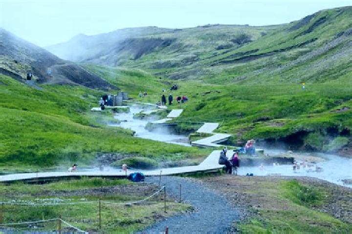 Aurora, 28 — Escort in Hveragerdi, Iceland