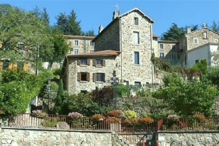 Aurora, 28 — Escort in La Valla-en-Gier, France