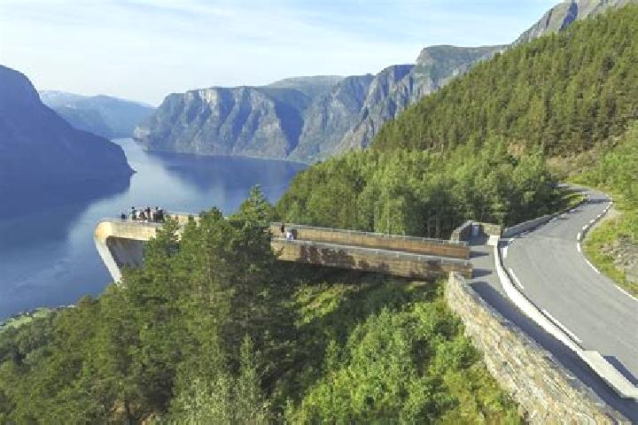 Aurora, 28 — Escort in Sjovegan, Norway
