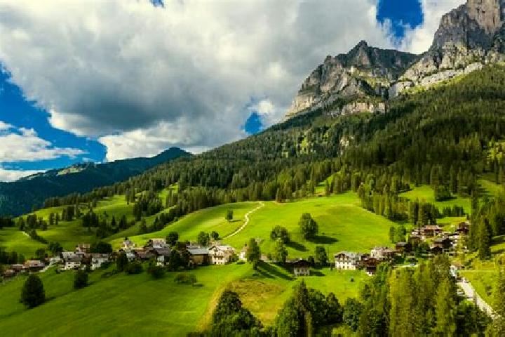 Aurora, 28 — Escort in Vallada Agordina, Italy