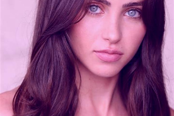 Aurora, 29, a brunette brown-eyed slavic companion based in Zhaochen. Offering Duos, Couples, OWO. Available for incall and outcall, day and evening dates.