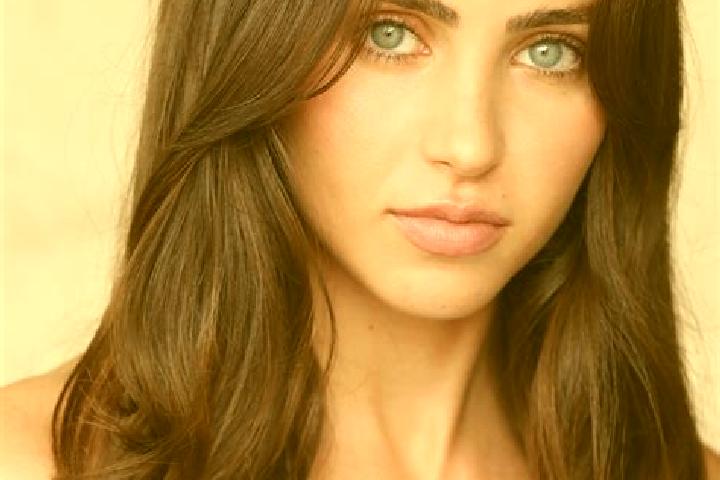 Aurora, 29, a brunette dark-eyed indian companion based in Blaengwynfi. Offering 69, Travel Companion, CIM, Party Girl. Available for incall and outcall, ove...