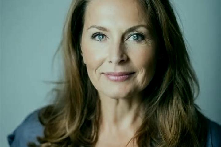Aurora, 29, a chestnut blue-eyed caucasian companion based in Druten. Offering Massage, Roleplay, Duos, GFE. Available for incall and outcall, overnight book...