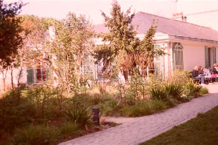 Aurora, 29 — Escort in Balzac, France