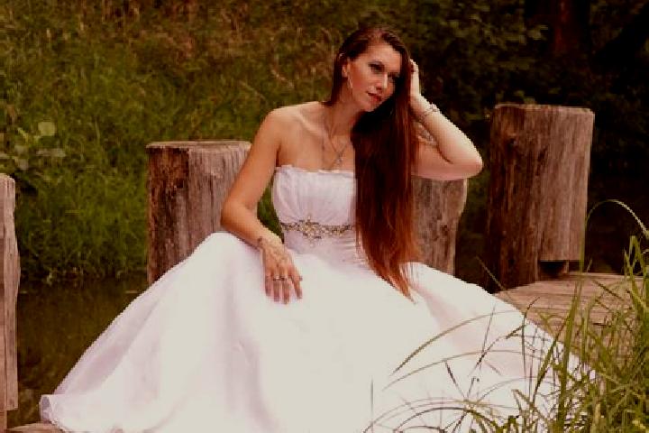 Aurora, 29 — Escort in Kamenicky, Czech Republic