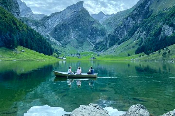 Aurora, 29 — Escort in Laubisser, Switzerland