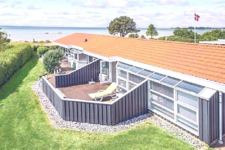 Aurora, 29 — Escort in Sonder Bjert, Denmark