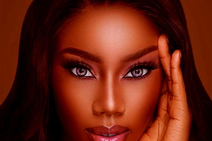 Aurora, 30, a chestnut blue-eyed ebony companion based in Querco. Offering 69, Domination, Deep French Kissing, GFE. Available for incall and outcall, overni...