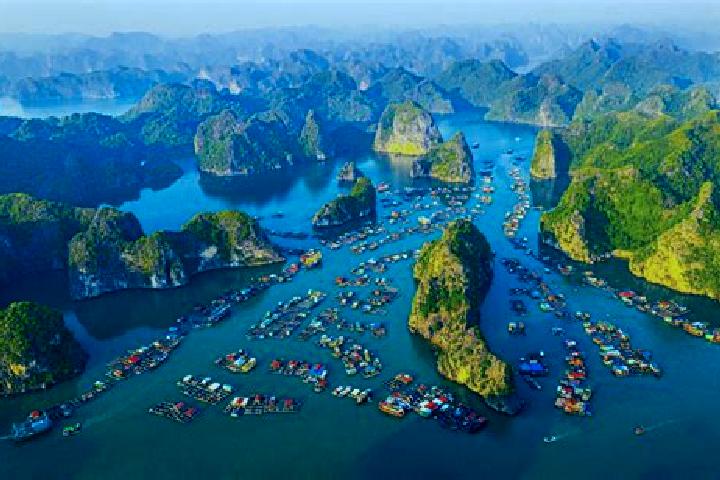 Aurora, 30 — Escort in Cat Ba, Vietnam
