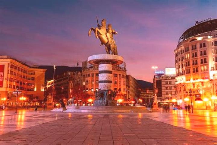 Aurora, 30 — Escort in Crniliste, North Macedonia