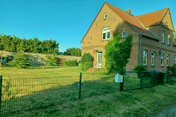 Aurora, 30 — Escort in Lueblow, Germany