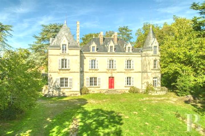 Aurora, 30 — Escort in Monsempron, France