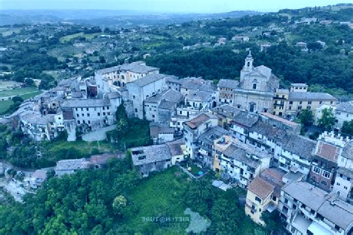 Aurora, 30 — Escort in Montopoli in Sabina, Italy