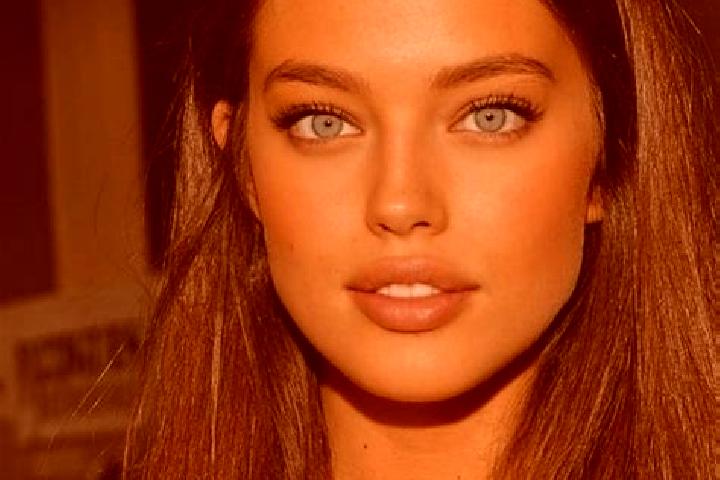 Aurora, 31, a brunette blue-eyed mediterranean companion based in Campillo de Altobuey. Offering BDSM, Party Girl, OWO. Available for incall and outcall, ove...